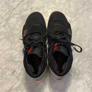 Nike Zion Basketball Shoe black, grey, red size 12